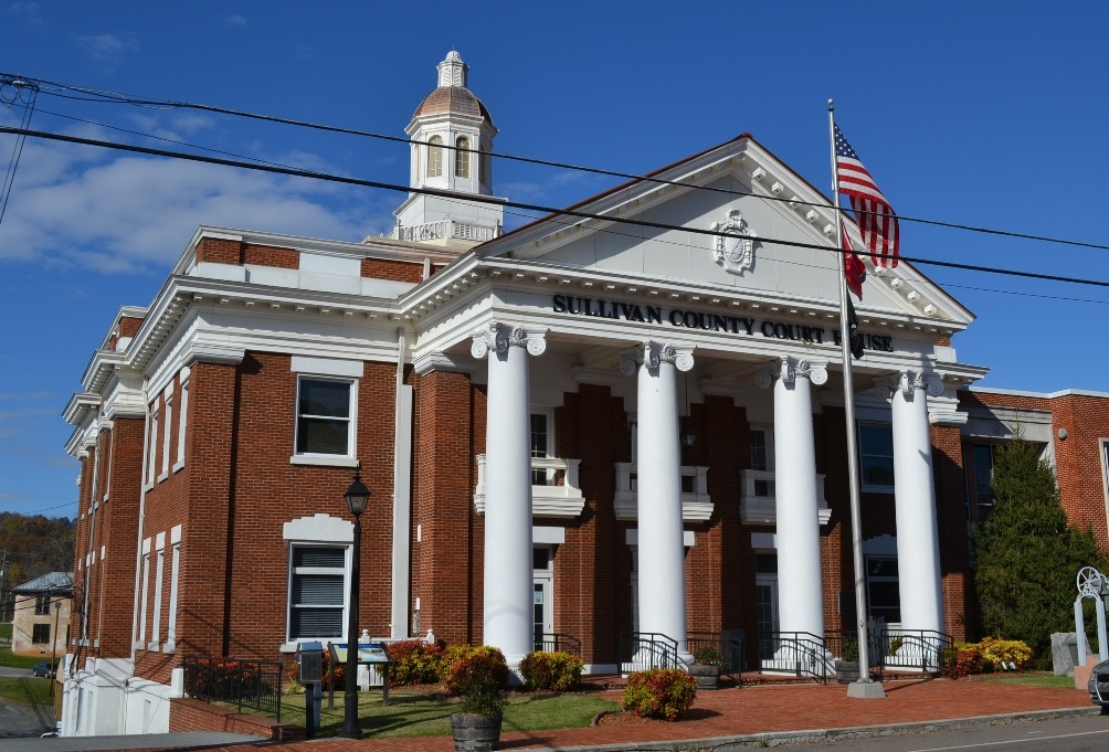Cities in Sullivan County (picture of Sullivan County Court House)